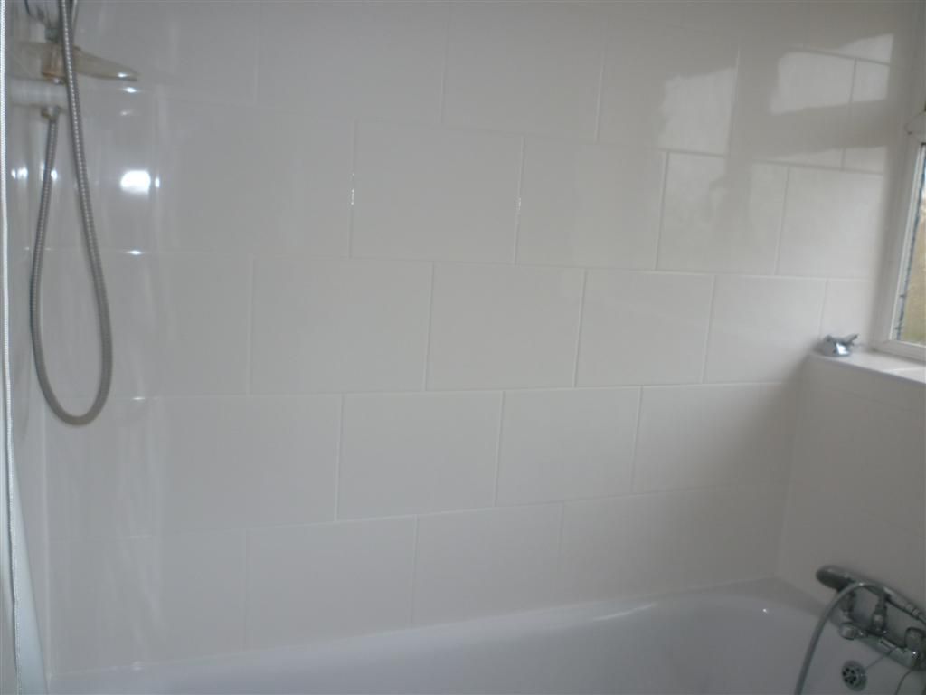 Property photo 3 of 7 Bathroom