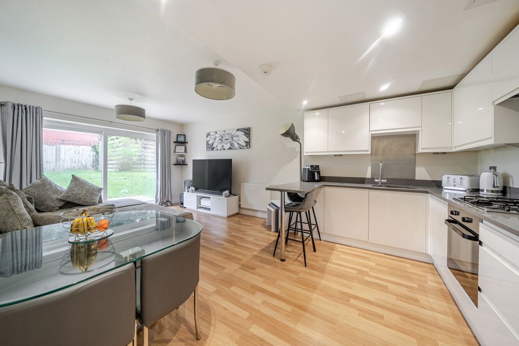 Property photo 1 of 16 1425801-9-69B3F23...