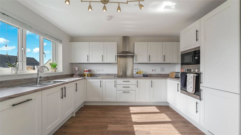 Property photo 3 of 16 Picture No. 08