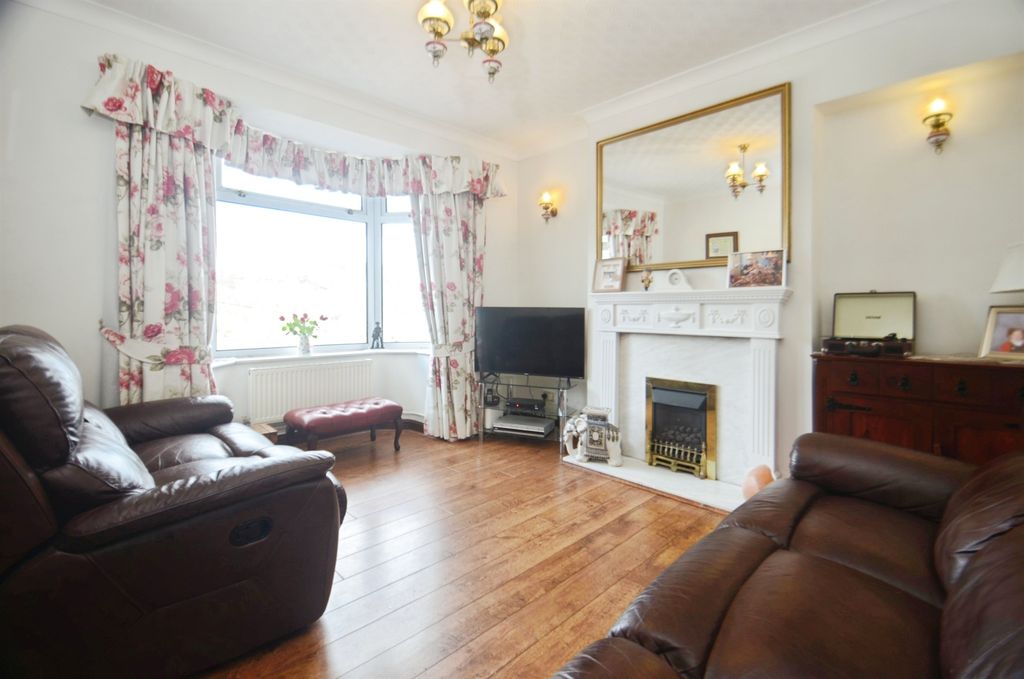 Property photo 3 of 24