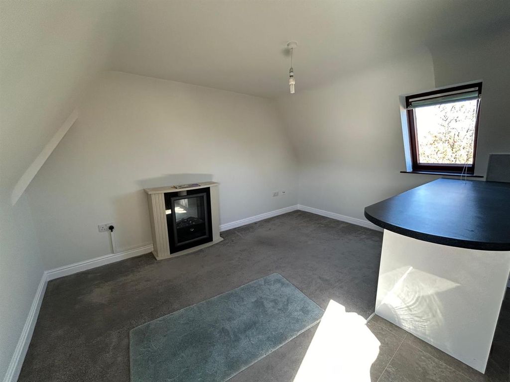 Property photo 3 of 8 7E77341c-2717-429A-9A8c-017c68A01Adb.Jpg