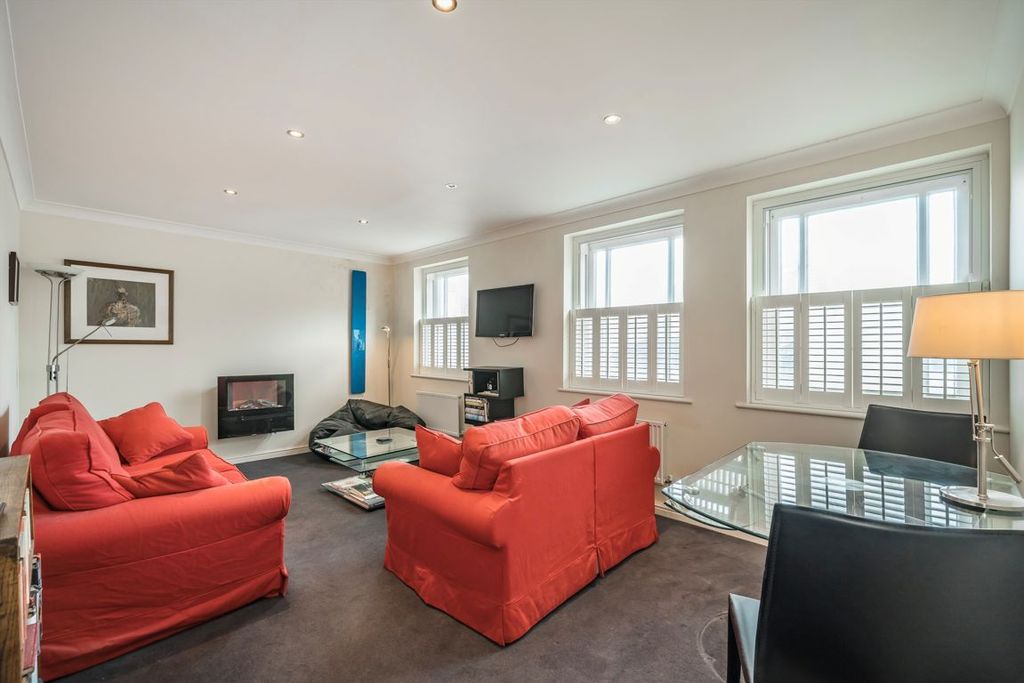 Property photo 2 of 7