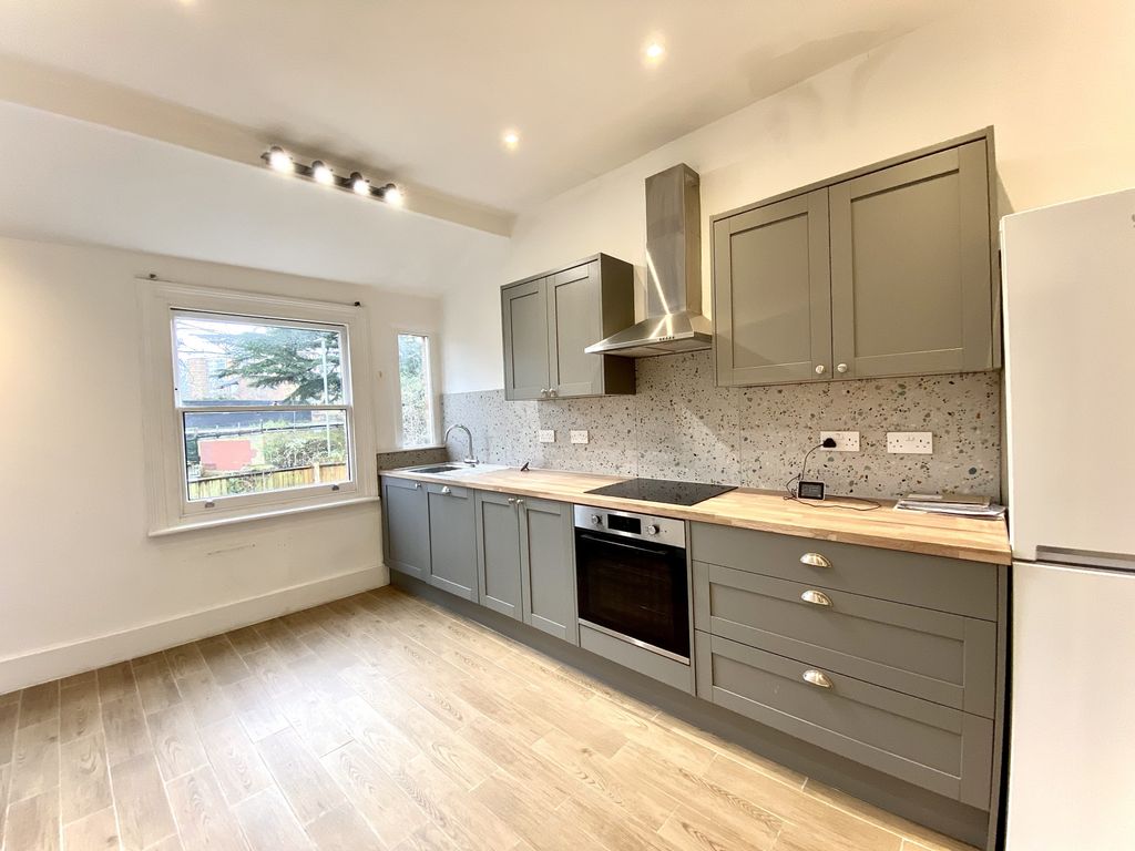 Property photo 1 of 7 Spacious Two Bedroom + Office Space, First Floor Maisonette In East Finchley.