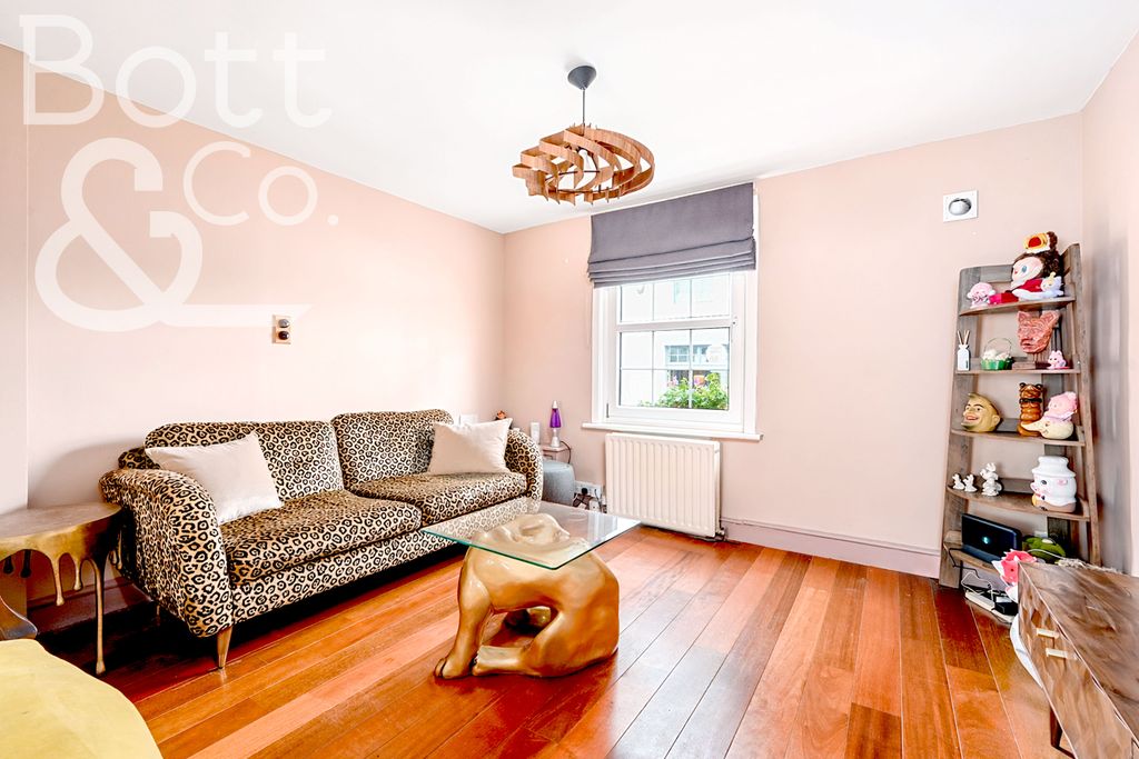 Property photo 3 of 16