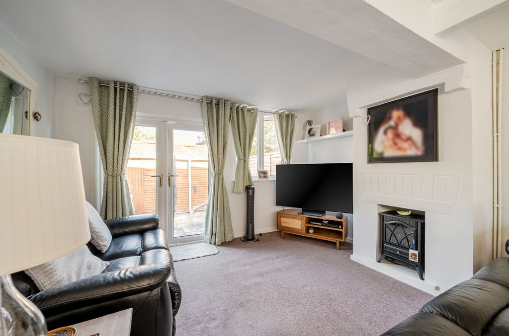 Property photo 2 of 16 12-6A79Fa22ce27E-...
