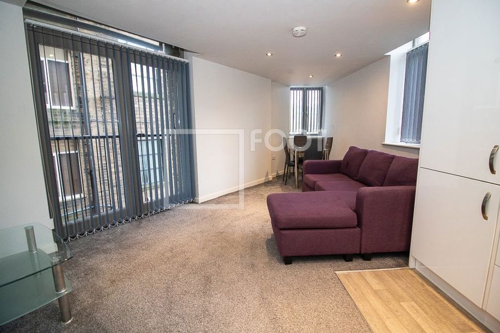 Property photo 1 of 32