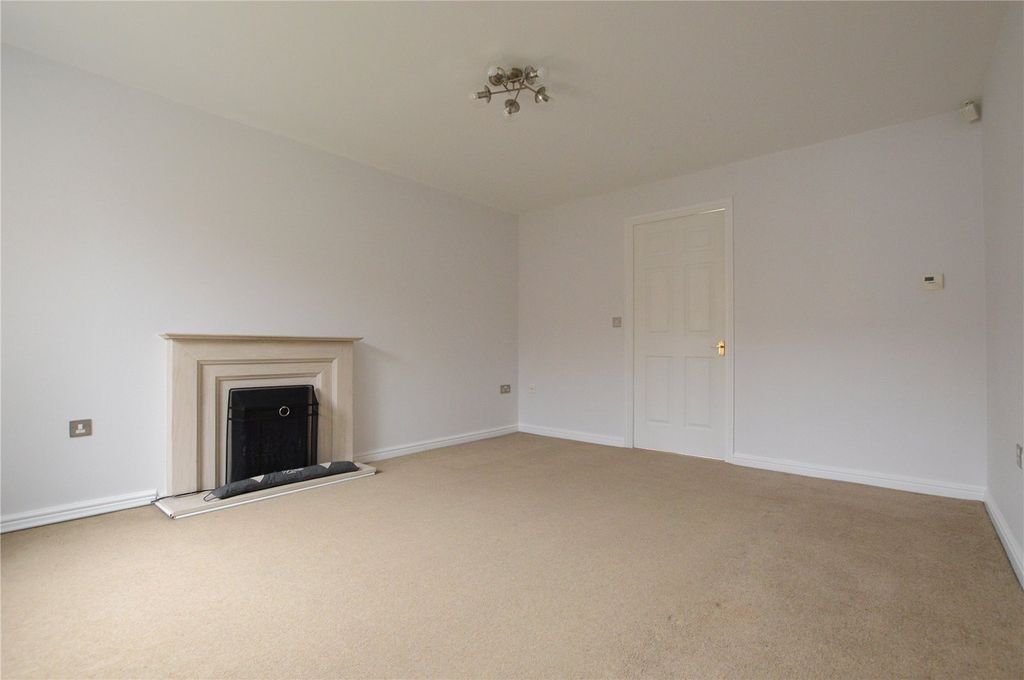 Property photo 2 of 17 Picture No. 08