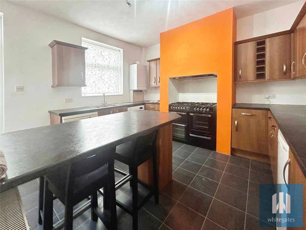 Property photo 2 of 14 Picture No. 32