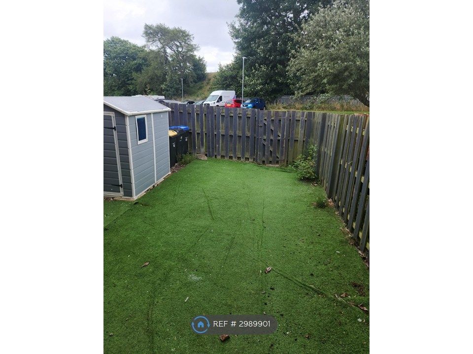 Property photo 2 of 23
