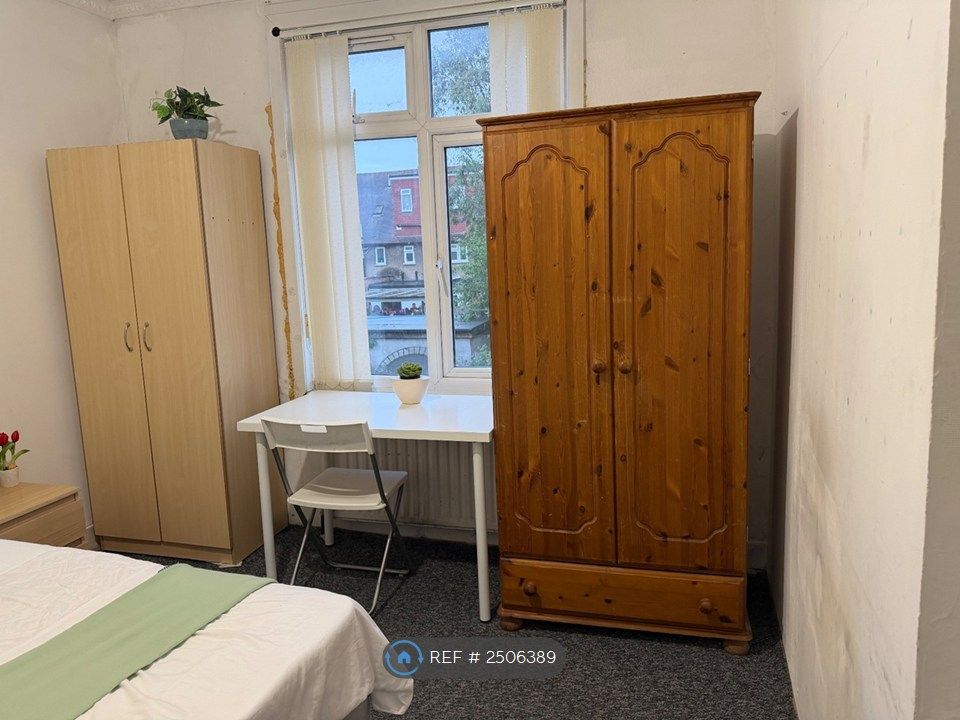 Property photo 2 of 3