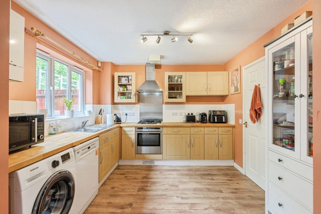Property photo 2 of 18 Pbox-Img.Jpg