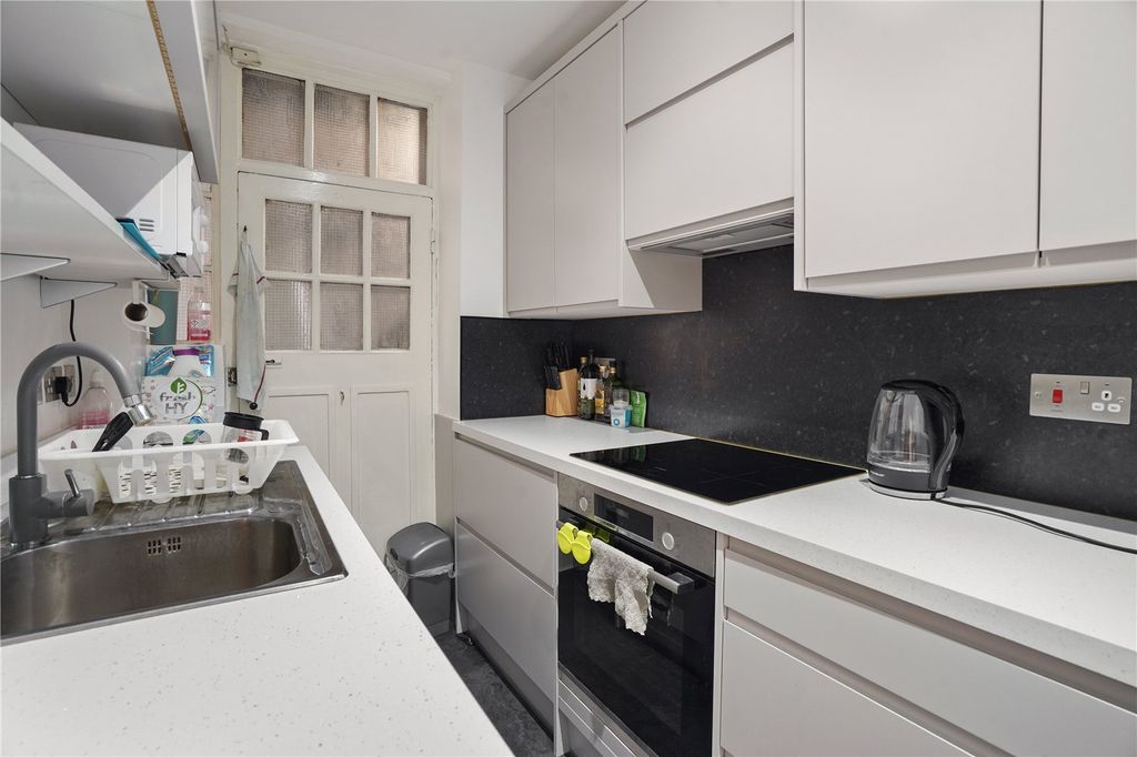 Property photo 3 of 14 Picture No. 06