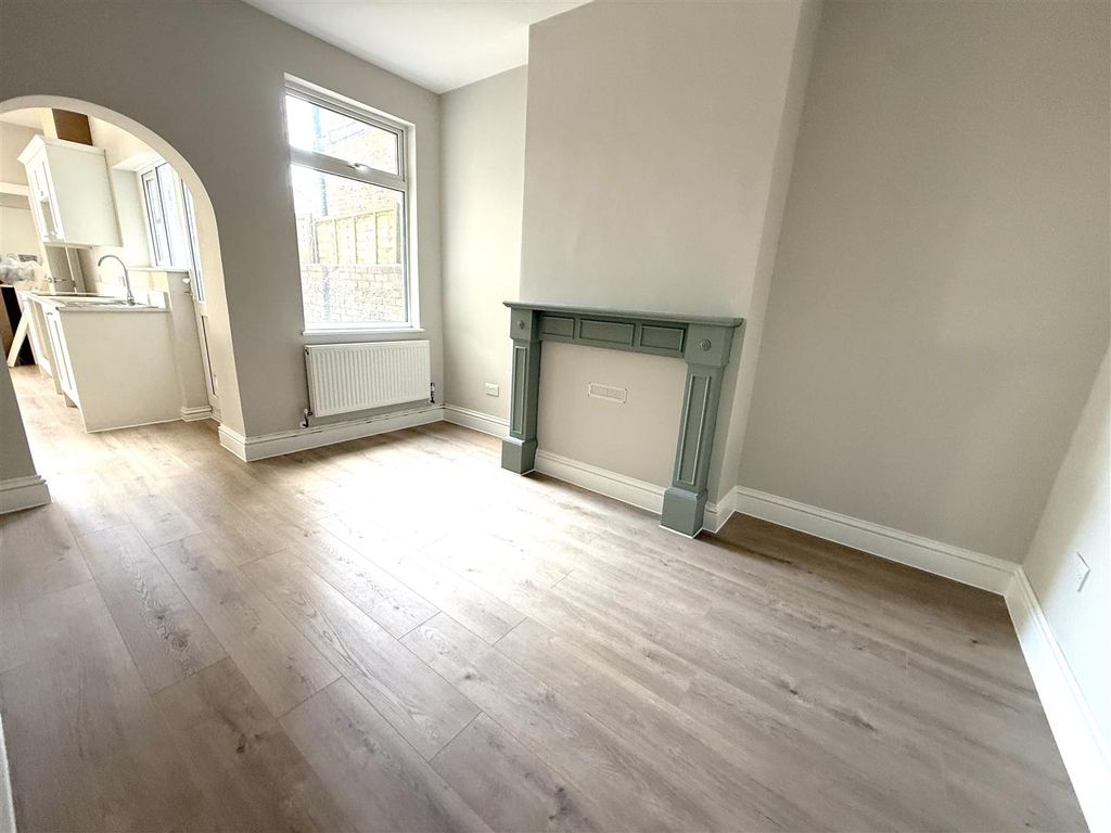 Property photo 3 of 11 Img_2331.Jpg