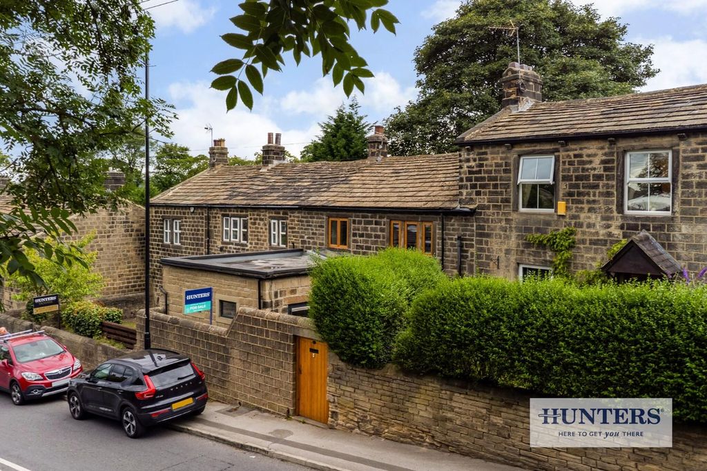 Property photo 1 of 31 96162_12-Micklefield-Lane-Rawdon (5) - Copy_Low.Jp