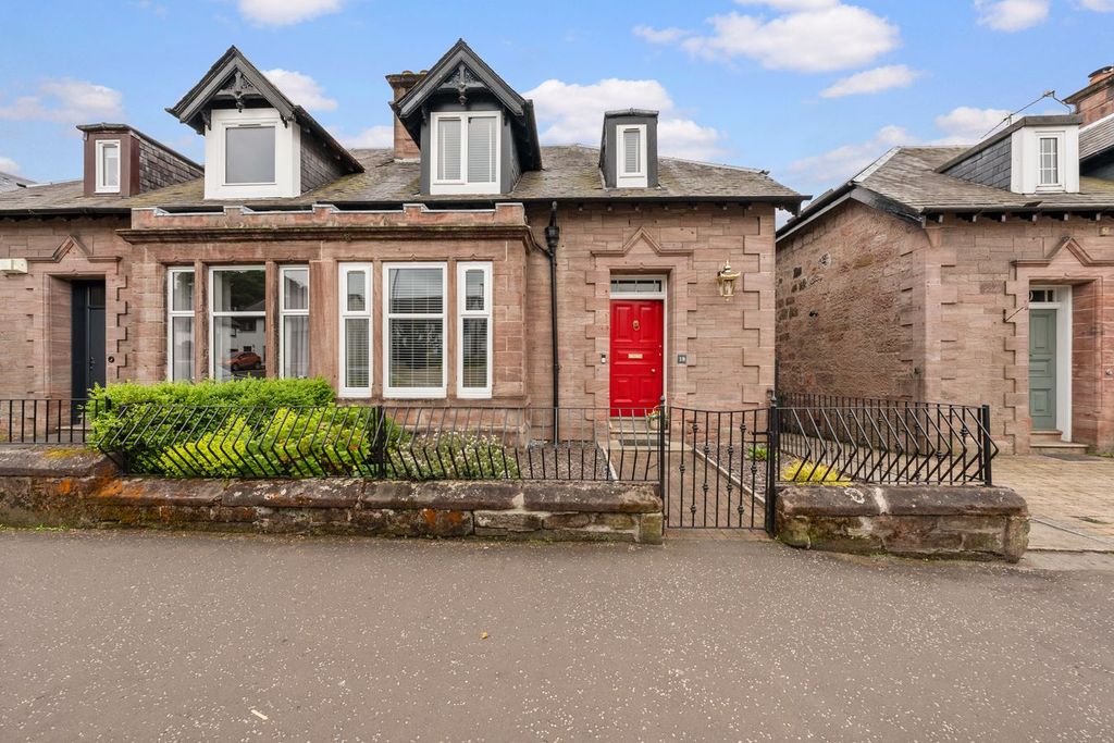 Property photo 1 of 30
