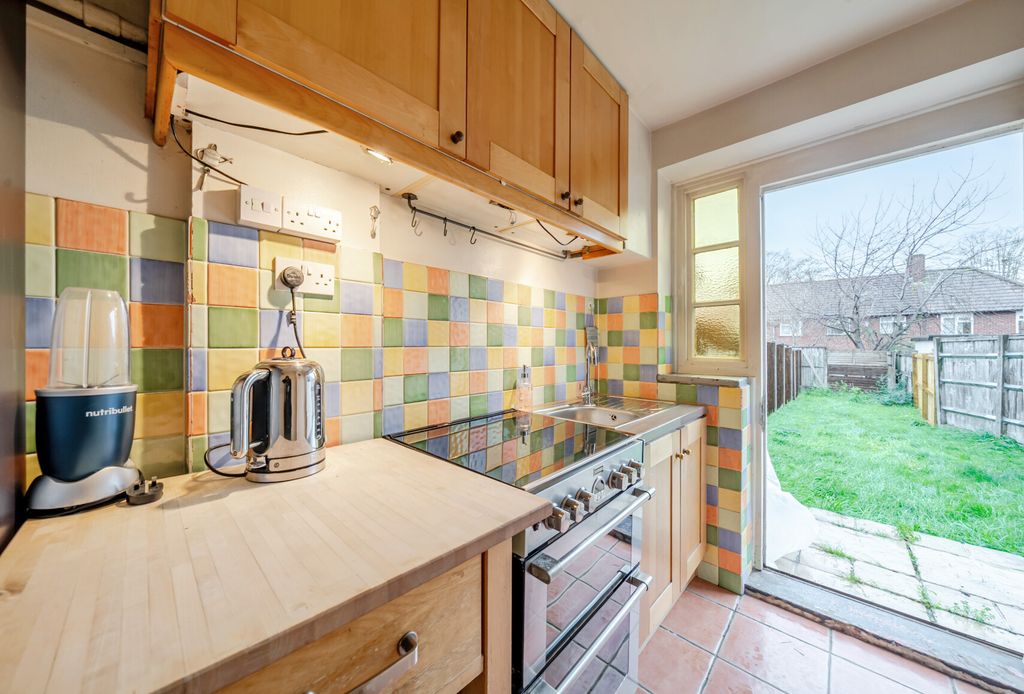 Property photo 3 of 21 1382904-13-691d9B...