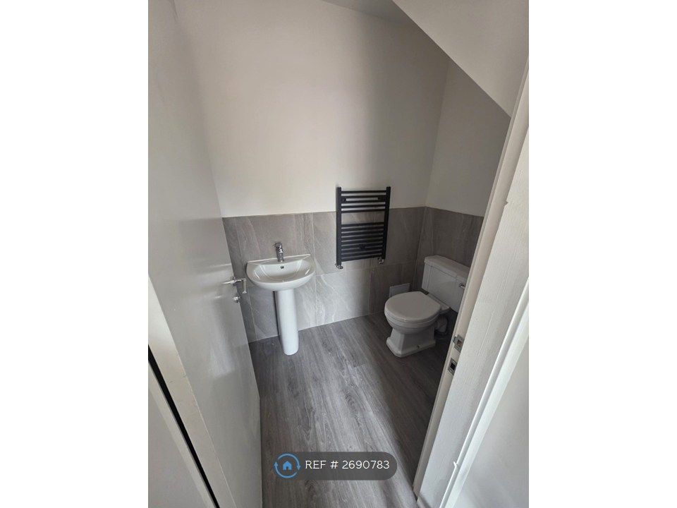 Property photo 2 of 14 Downstairs Toilet (Under The Staircase)