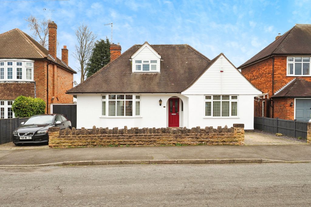 Property photo 1 of 19 Front