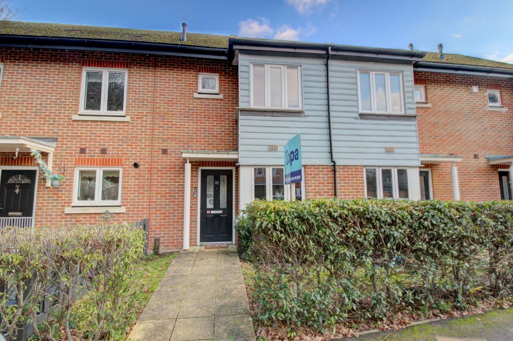 Property photo 1 of 16 Front