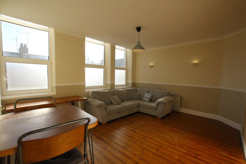 Property photo 2 of 8 Img_9555.Jpg