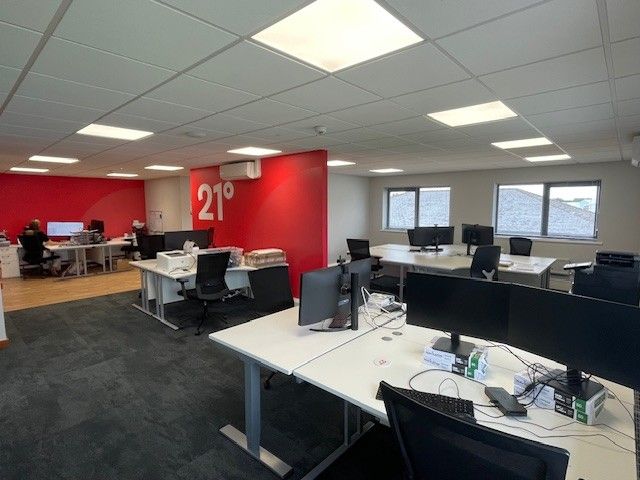 Property photo 2 of 8