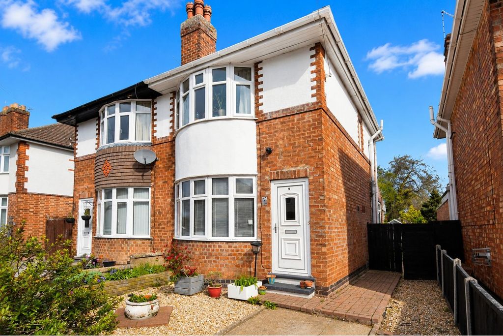 Property photo 2 of 14