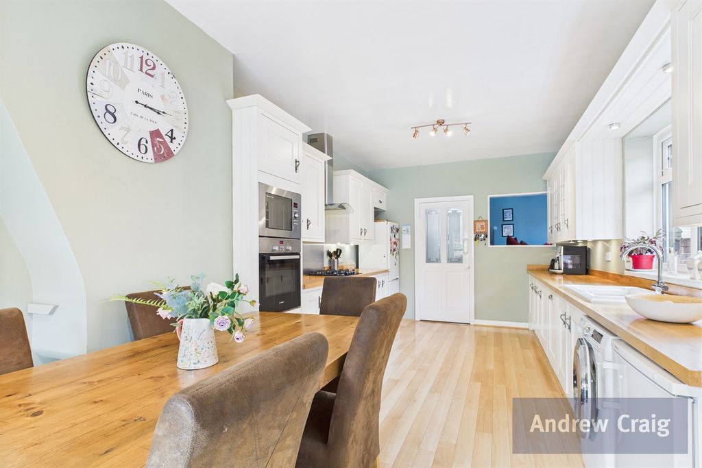 Property photo 3 of 25 Kitchen Breakfast Room