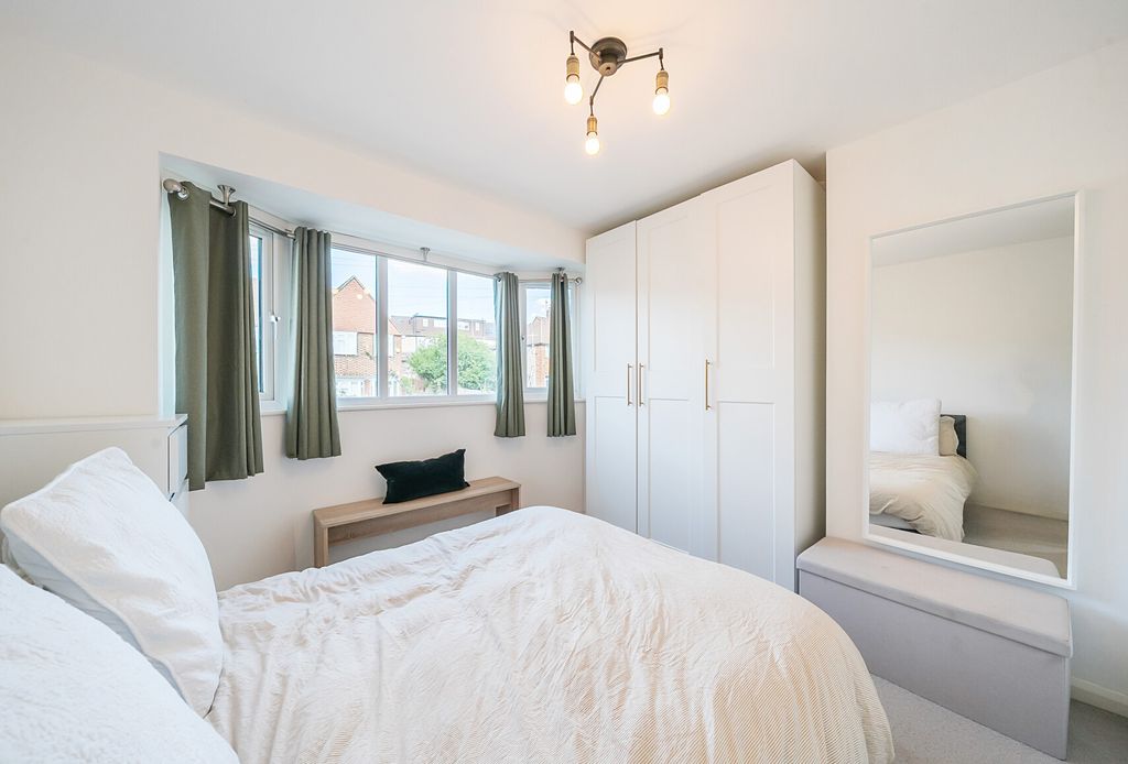 Property photo 3 of 16 1339646-3-689F4B0...