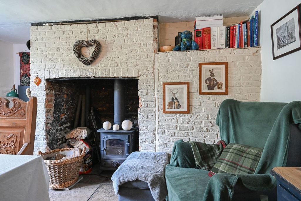 Property photo 2 of 16