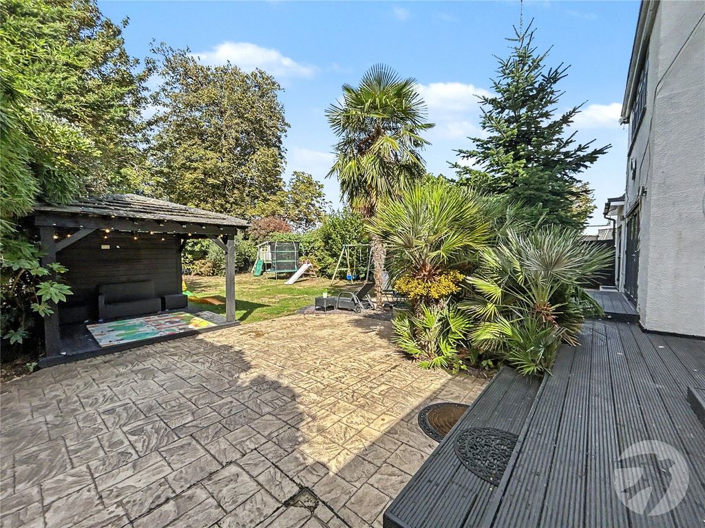 Property photo 2 of 70 Picture No. 76