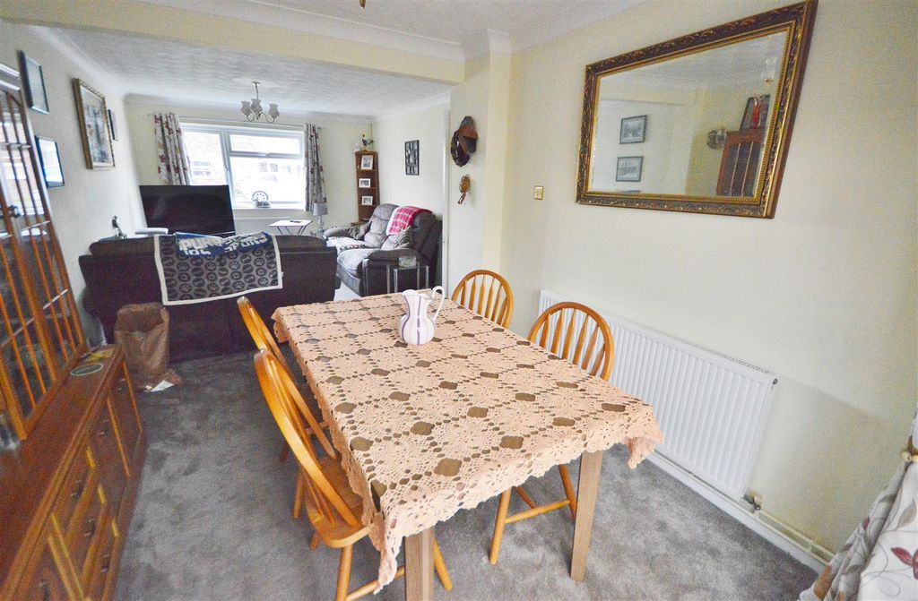 Property photo 3 of 18 Dining Room