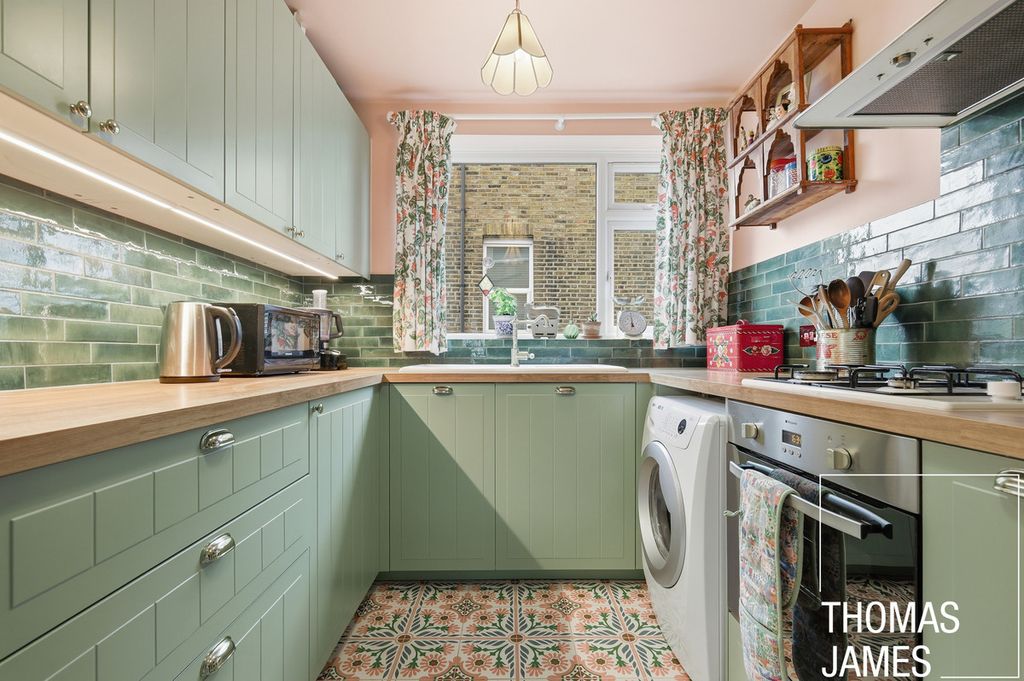 Property photo 3 of 13