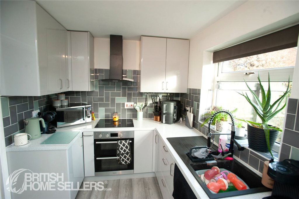 Property photo 2 of 31 Picture No. 37