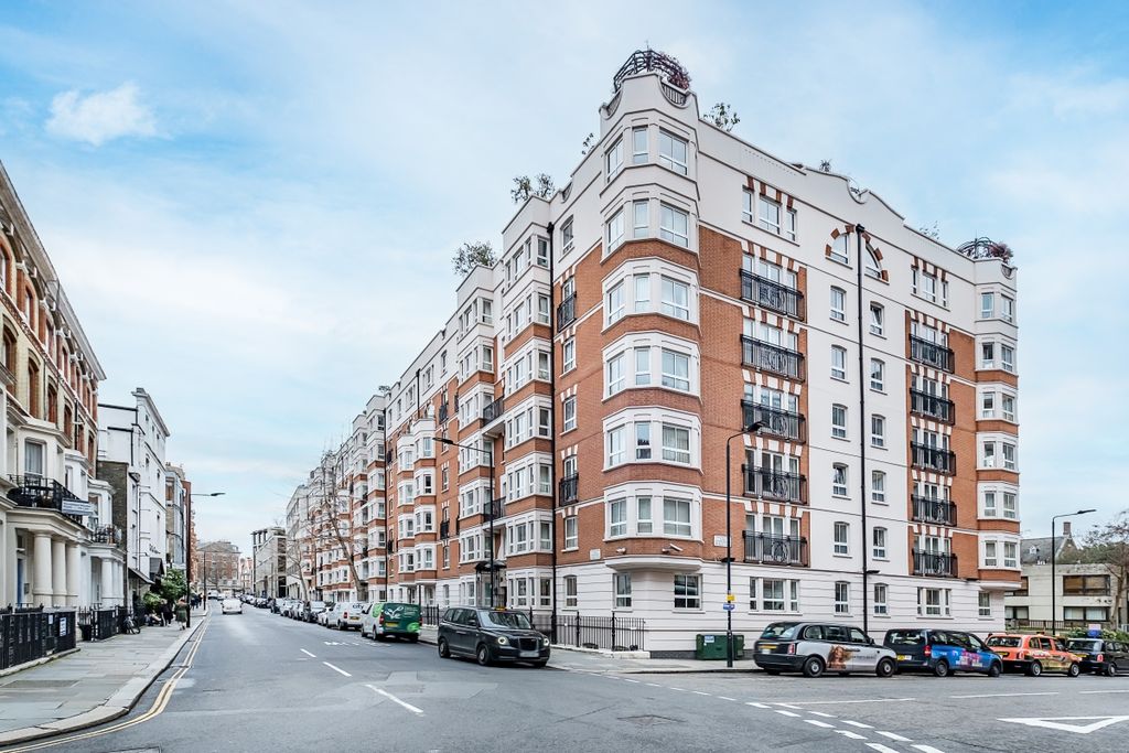 Property photo 3 of 10 Exterior