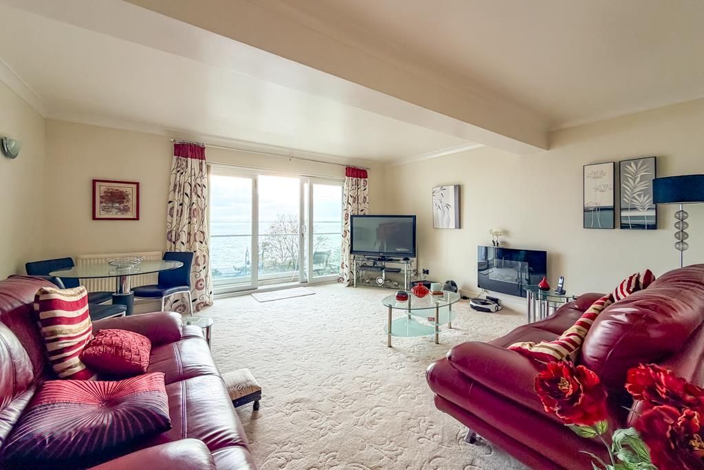 Property photo 2 of 23 Lounge/Diner