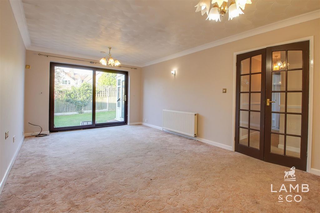 Property photo 2 of 14