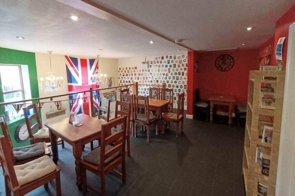 Property photo 3 of 6