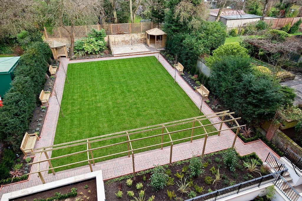 Property photo 3 of 10 Image