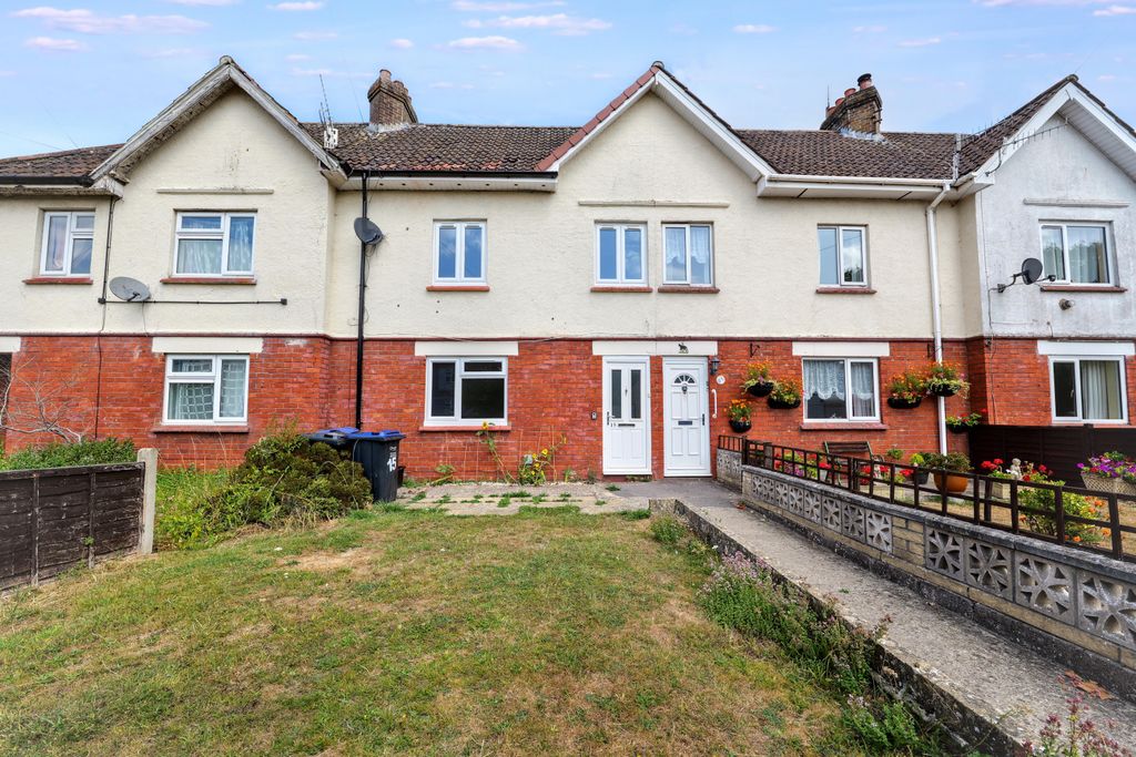 Property photo 1 of 18 15 Abberd Way, Calne, Wiltshire, Sn11 8Bb