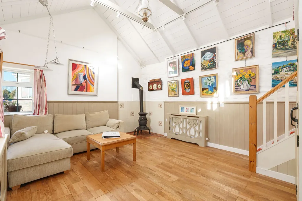 Property photo 3 of 15