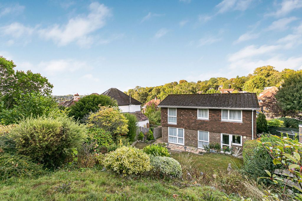 Property photo 3 of 12