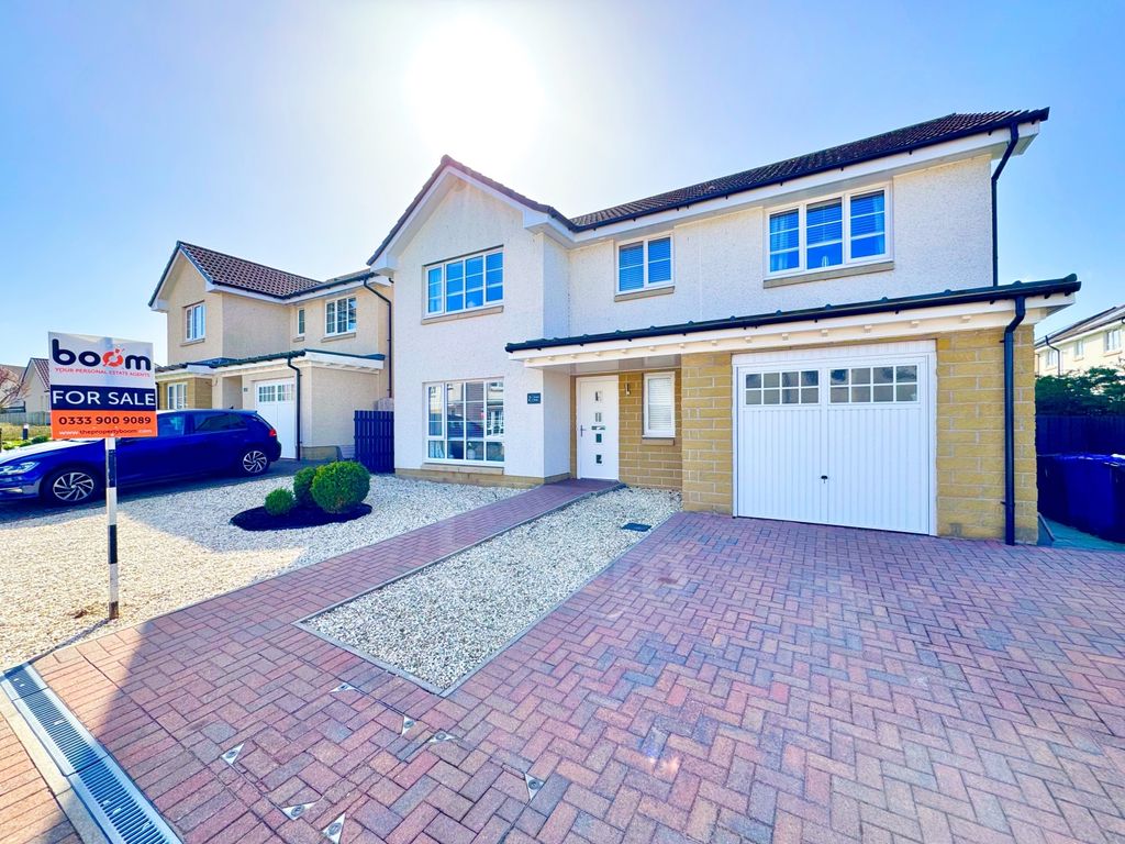 Property photo 1 of 31 Juniper Street, Irvine Four Bedroom Detached Home