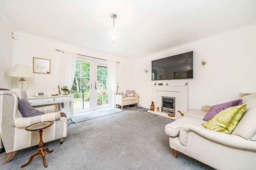 Property photo 2 of 7