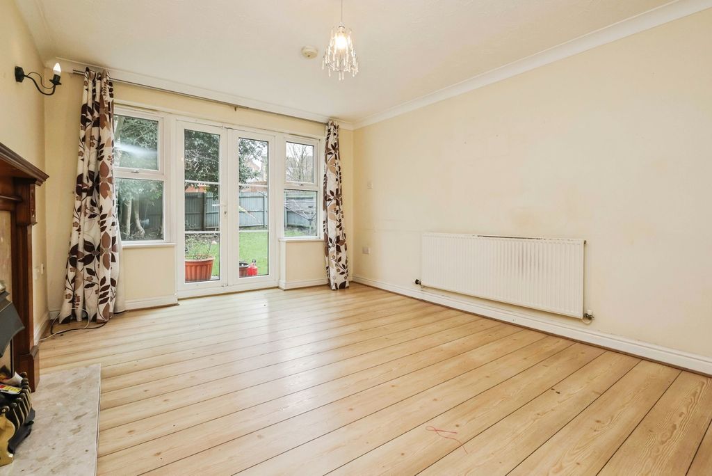 Property photo 3 of 19 Pbox-Img.Jpg