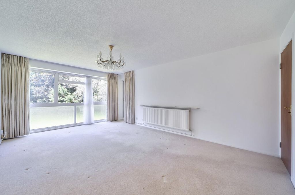 Property photo 2 of 14 Davidson Frost-Wellings, Dfw, Bickley Court, Stanm