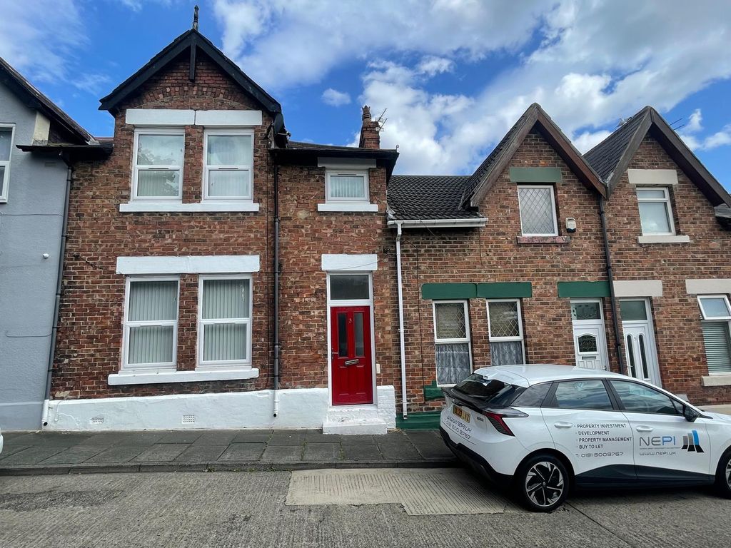 Property photo 1 of 14 External