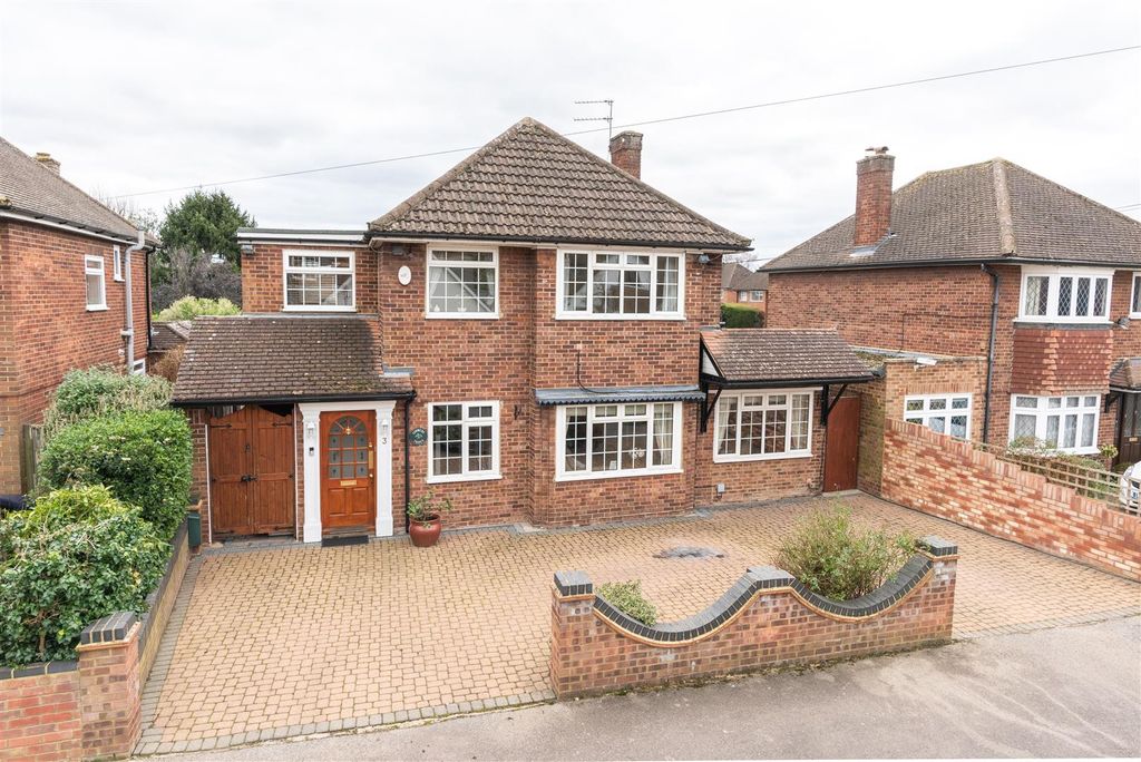 Property photo 1 of 18