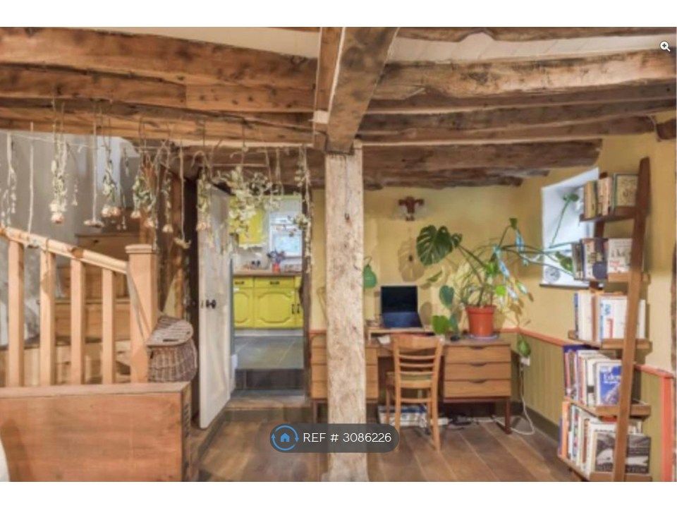 Property photo 3 of 11 Living Room