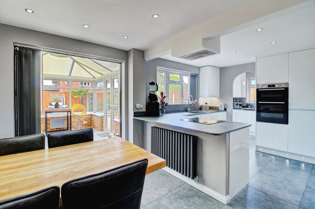 Property photo 2 of 21 Open Plan Kitchen & Dining
