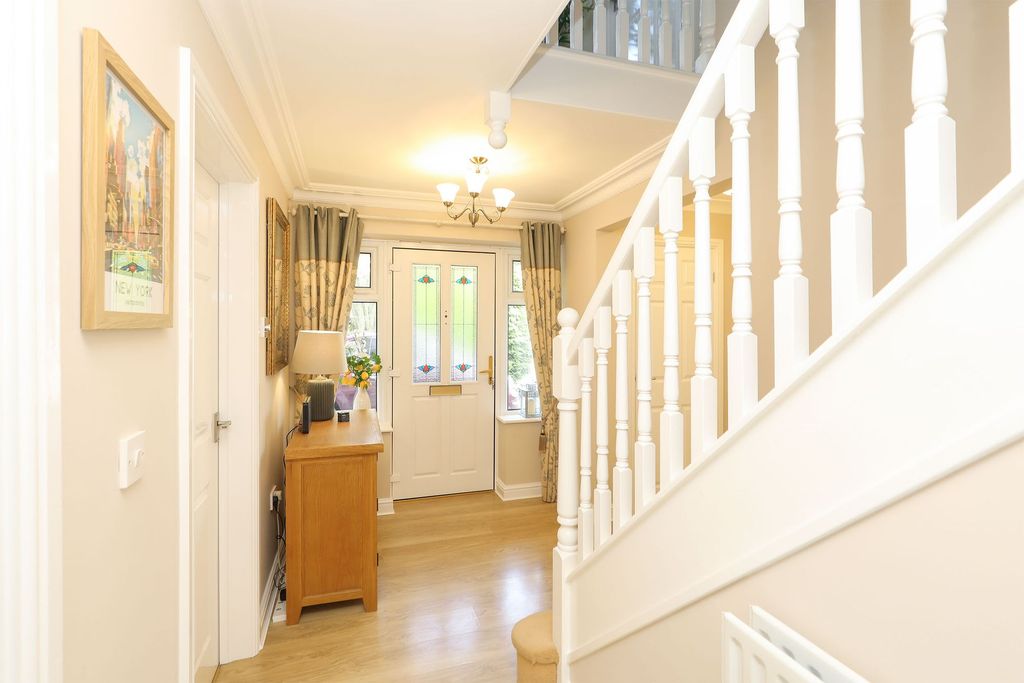 Property photo 2 of 29